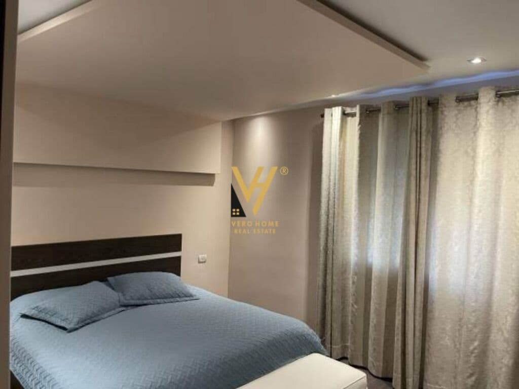 Shitet Apartament 1+1+ballkon ne Kinostudio 80 m2 2