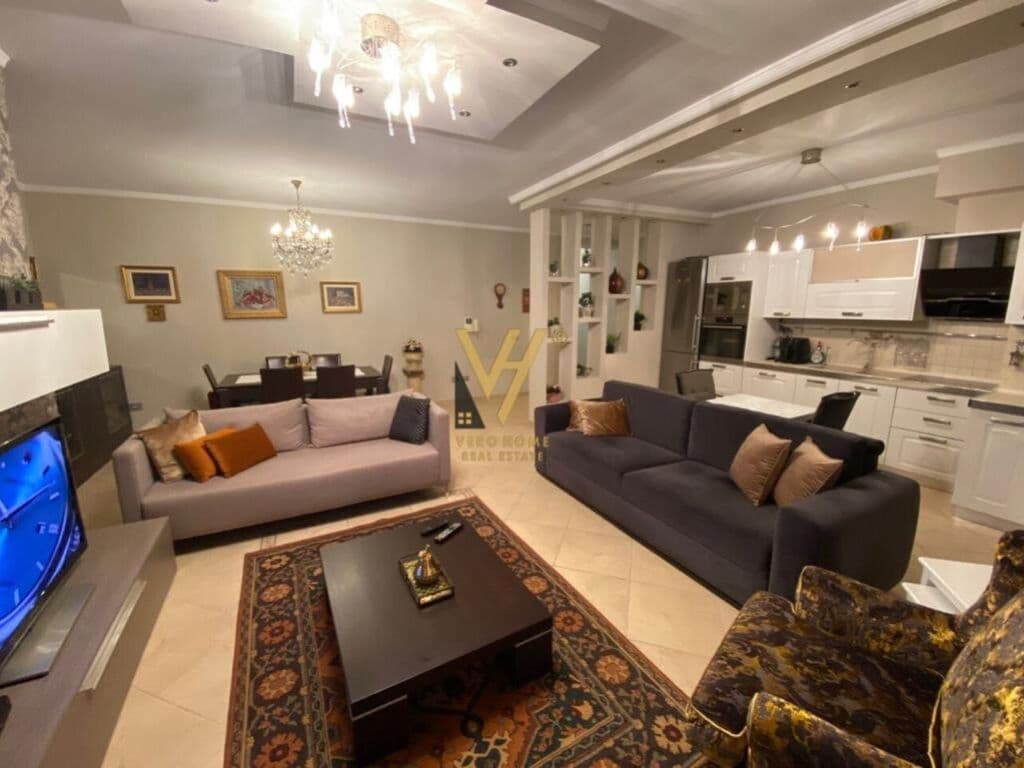 Jepet Apartament 2+1+ballkon me qera te Rruga e Barrikadave 88 m2 3