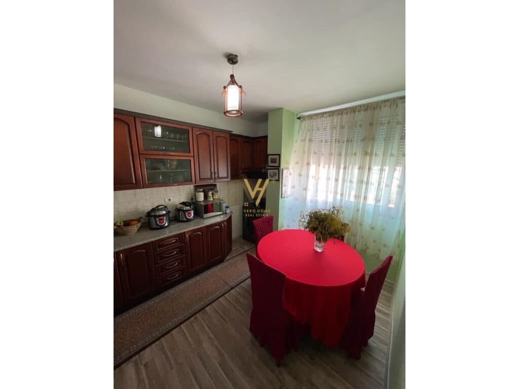 Jepet Apartament 2+1 me qera te Kodra e Diellit 133 m2 4