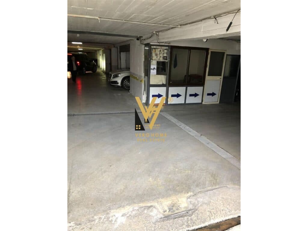 SHITET POST PARKIMI 36 M2 TE RRUGA E KAVAJES 50.000 EURO
