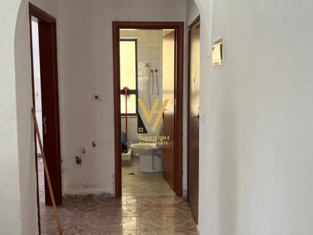 Jepet Apartament 1+1 me qera te Pallati me Shigjeta 60 m2 3