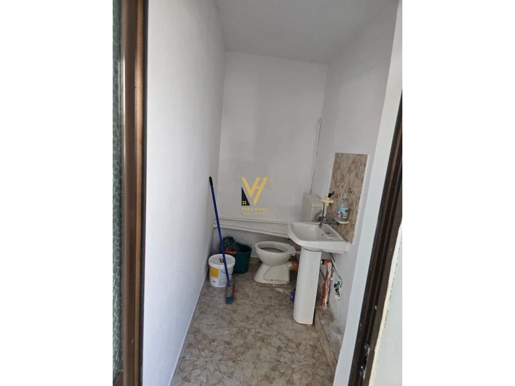 SHITET DYQAN 64 M2 TE RRUGA E KAVAJES 195.000 EURO 4