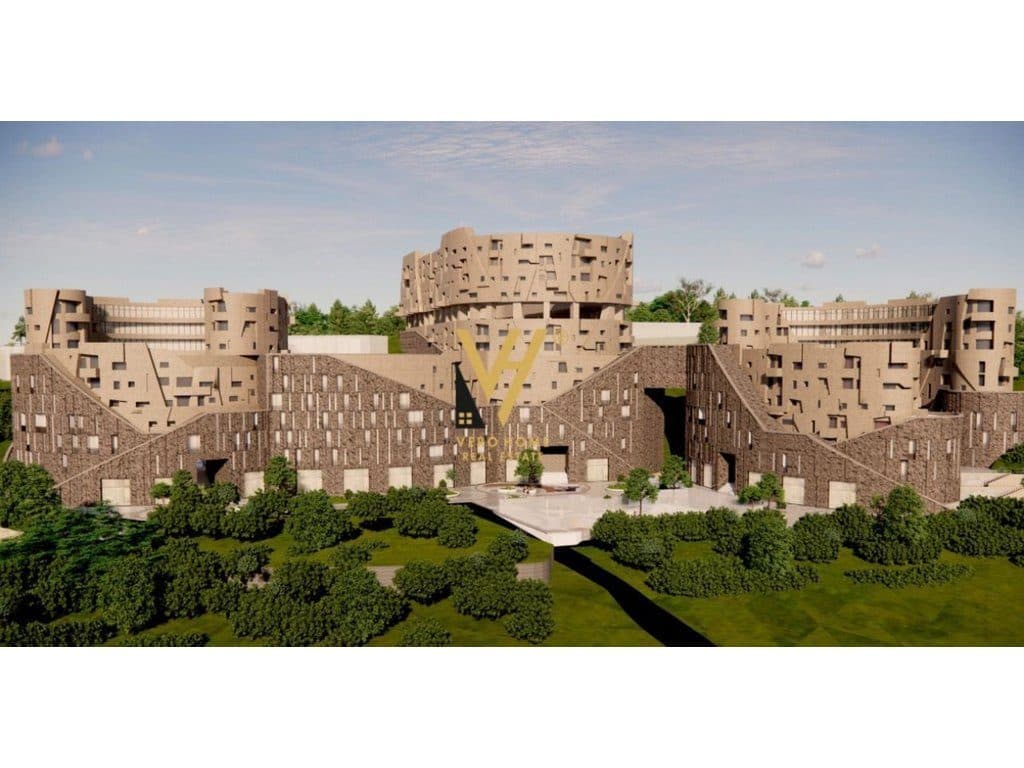 JEPET ZYRE 330 M2 ME QERA TE STADIUMI AIR ALBANIA 16.500 EURO