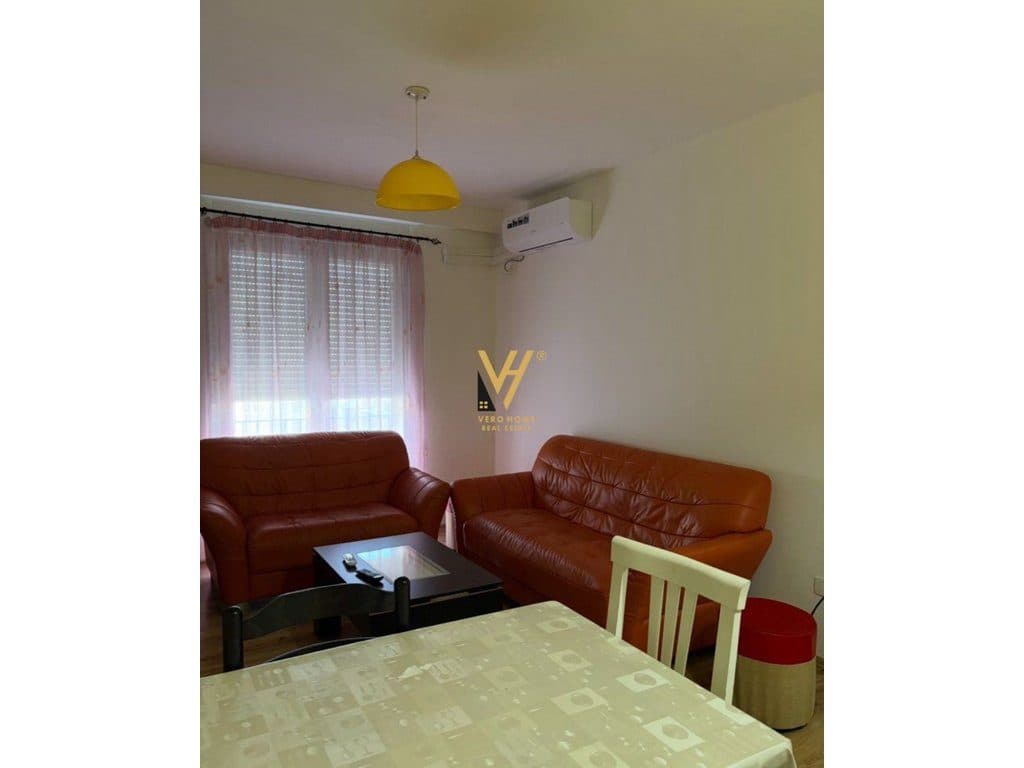 JEPET APARTAMENT 1+1+BLK ME QIRA TE QYTETI STUDENTI 520 EURO 2