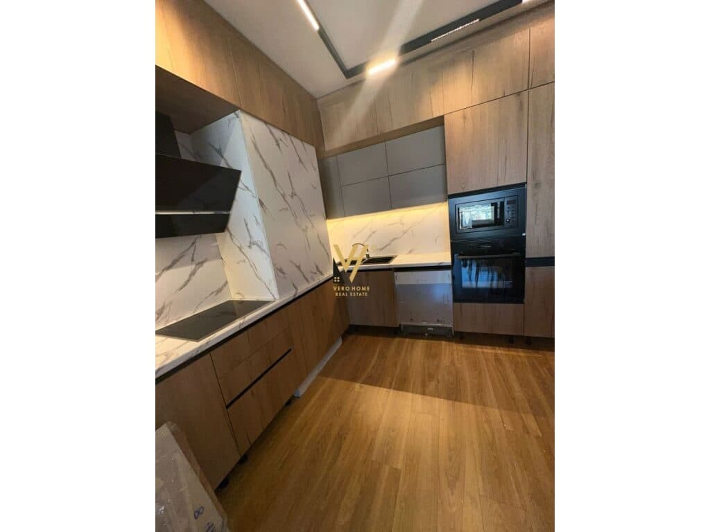 Jepet Apartament 2+1+2 me qera te Rruga Liman Kaba 116 m2