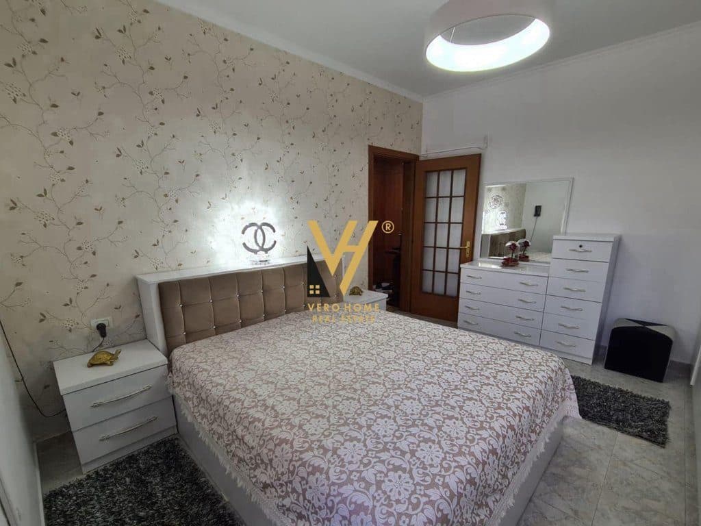 JEPET APARTAMENT 1+1+BLK ME QIRA TE RR.KONGRESI MANASTIRIT 550 EURO 3