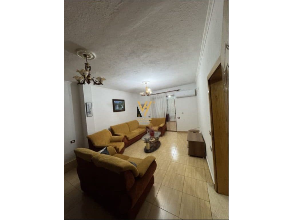 JEPET APARTAMENT 2+1 ME QERA RRUGA RIZA KODHELI 45.000 LEKE