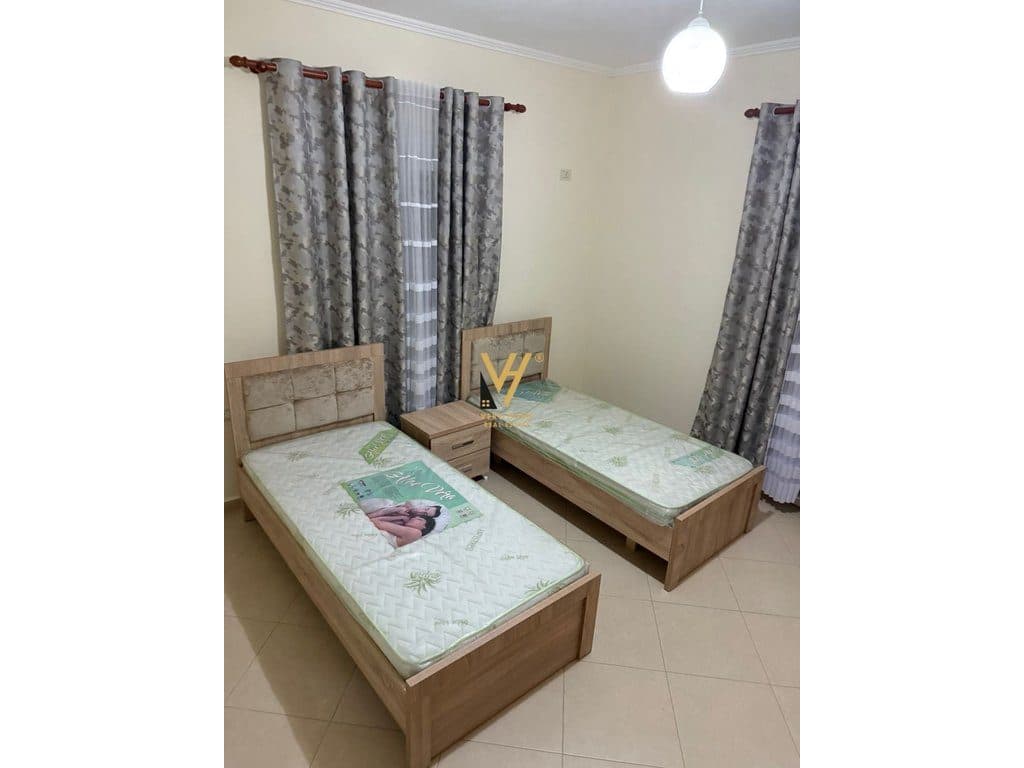 JEPET APARTAMENT 2+1+BLK ME QERA NE SAUK 450 EURO 3