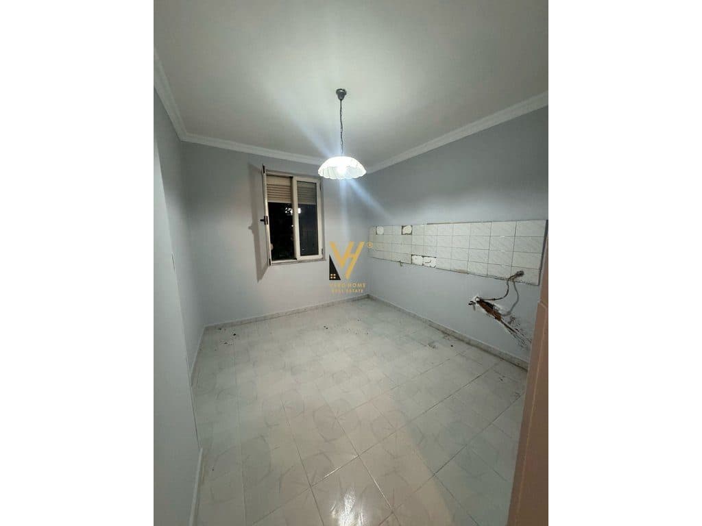 SHITET APARTAMENT 2+1+2 BALLKONE TE RRUGA E KAVAJES 155.000 EURO 3