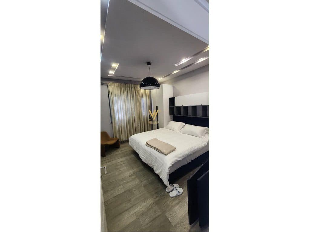 JEPET VILE TRE KATESHE ME QERA TE LIQENI I THATE 12.000 EURO 4