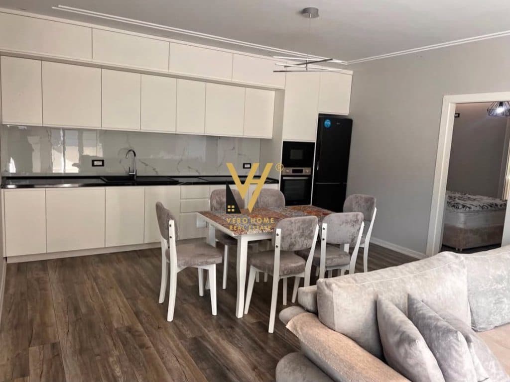 JEPET APARTAMENT 2+1+BLK ME QIRA NE PORCELAN 650 EURO 2