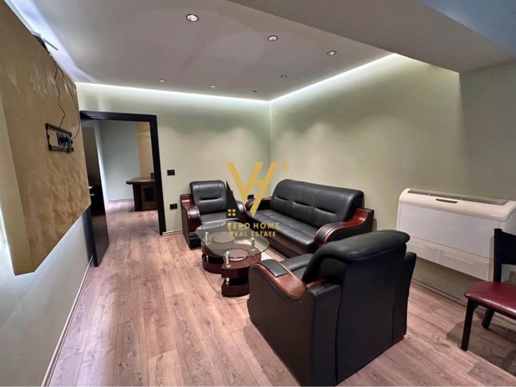 JEPET AMBIENT BIZNES 110 M2 ME QIRA NE MYSLYM SHYR 90.000 LEKE