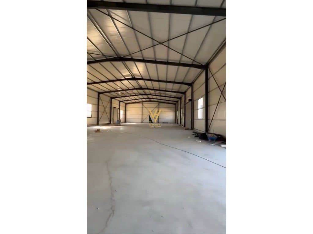 JEPET KAPANON 5.000 M2 ME QERA NE FLLAKE, DURRES 10.000 EURO