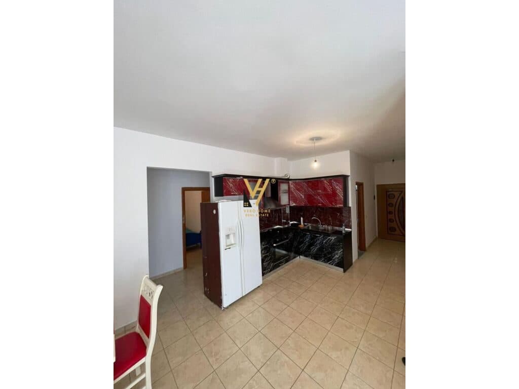 Shitet Apartament 3+1+2+ballkon ne Durres 135 m2 4