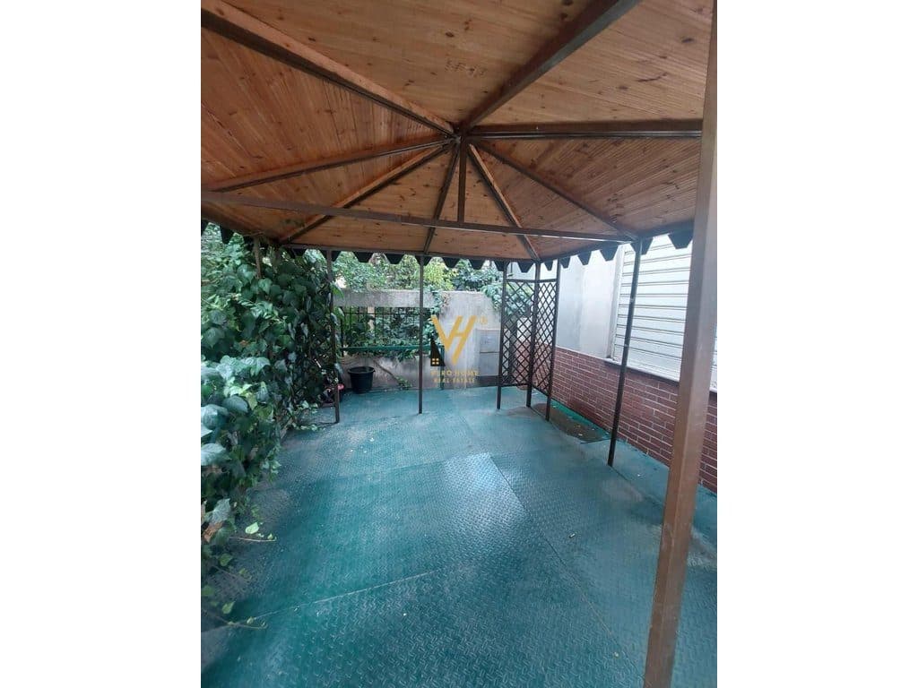 JEPET DYQAN 35 M2 ME QERA TE DONIKA CENTER 40.000 LEKE 3