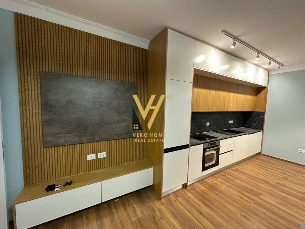 Jepet Apartament 2+1+2+post parkimi me qera te Pazari i Ri 125 m2 4