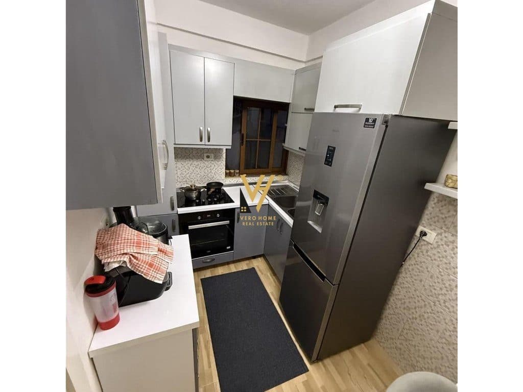 JEPET APARTAMENT 2+1+BLK ME QERA TE 5 MAJI 50.000 LEKE 2