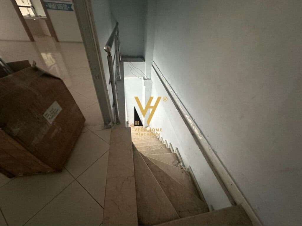 Jepet Ambient Biznesi me qera te Rruga Dritan Hoxha 225 m2 2