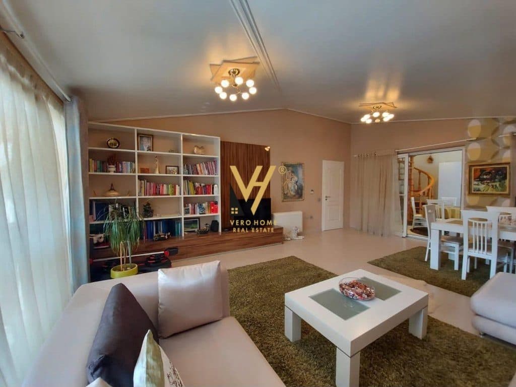 JEPET APARTAMENT 2+1+2+BLK ME QERA TE TELEFERIKU, DAJT 800 EURO 1