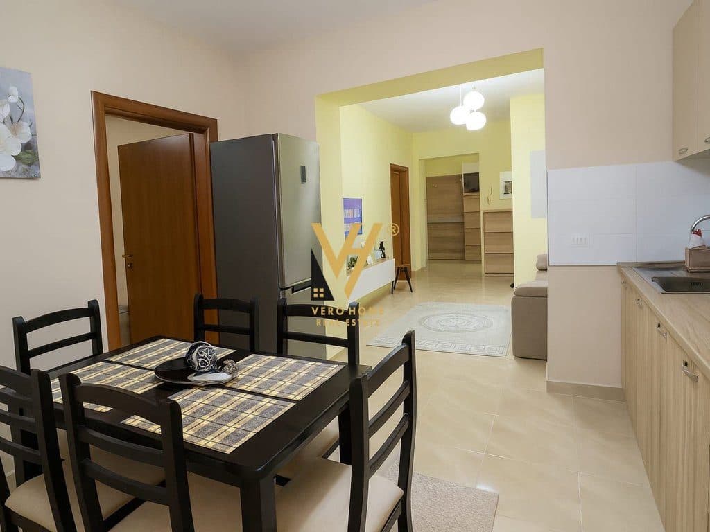JEPET APARTAMENT 2+1+BLK ME QERA TE RRUGA FORTUZI 62.000 LEKE 2