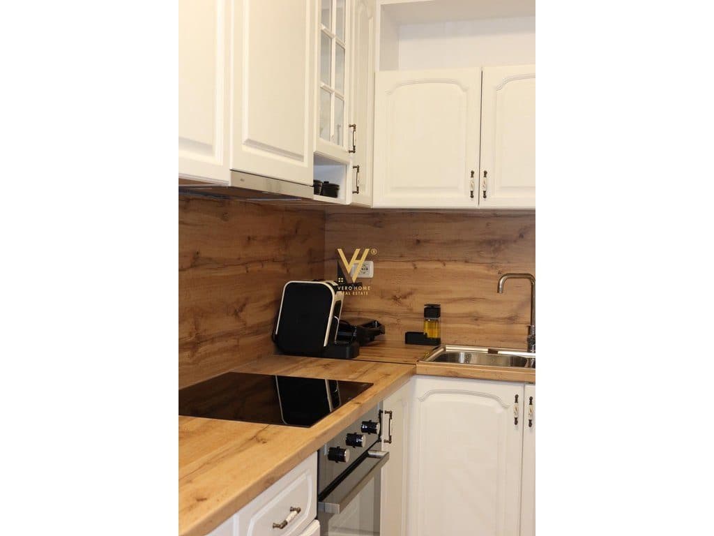 JEPET APARTAMENT 2+1 ME QIRA TEK ISH EKSPOZITA 80.000 LEKE 2