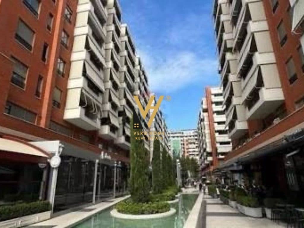 JEPET APARTAMENT 2+1+BLK ME QERA TE KOMPLEKSI DELIJORGJI 850 EURO
