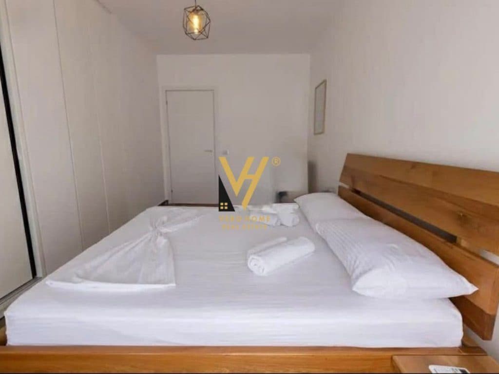 JEPET APARTAMENT 1+1+BLK ME QIRA TE RRUGA BARRIKADAVE 900 EURO 4