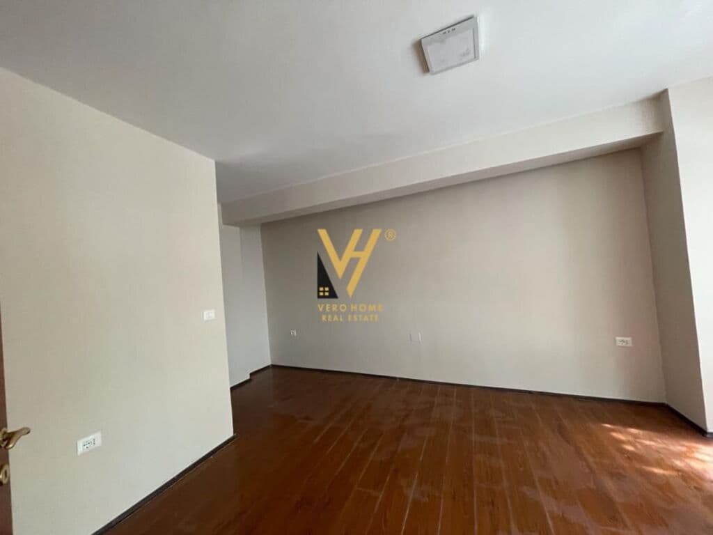 Jepet Ambient Biznesi me qera te Stacioni i Trenit 100 m2 2