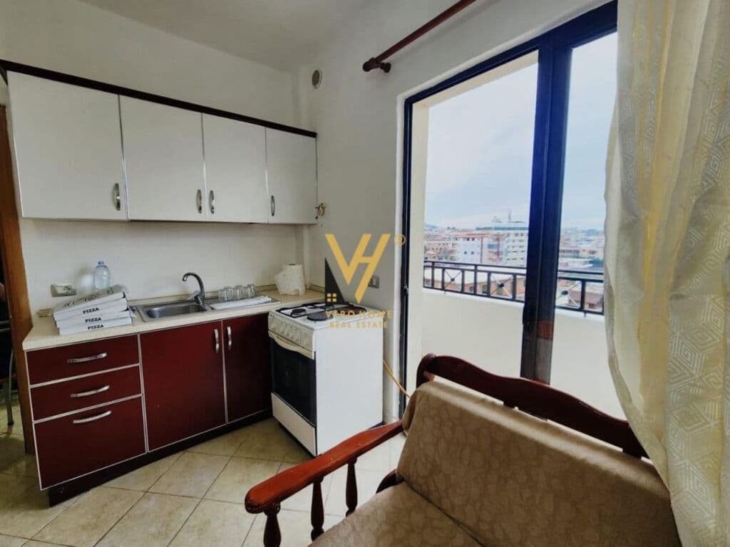 Shitet Apartament 1+1+ballkon ne Golem 68 m2