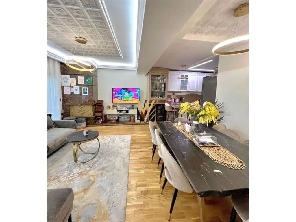 Shitet Vile dy kateshe te Kodra e Diellit 2 , 148 m2 2