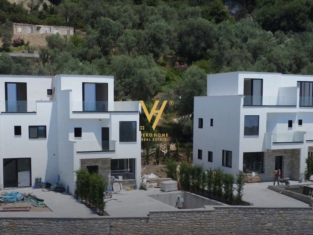 SHITET VILE 3 KATESHE NE BORSH 585.000 EURO