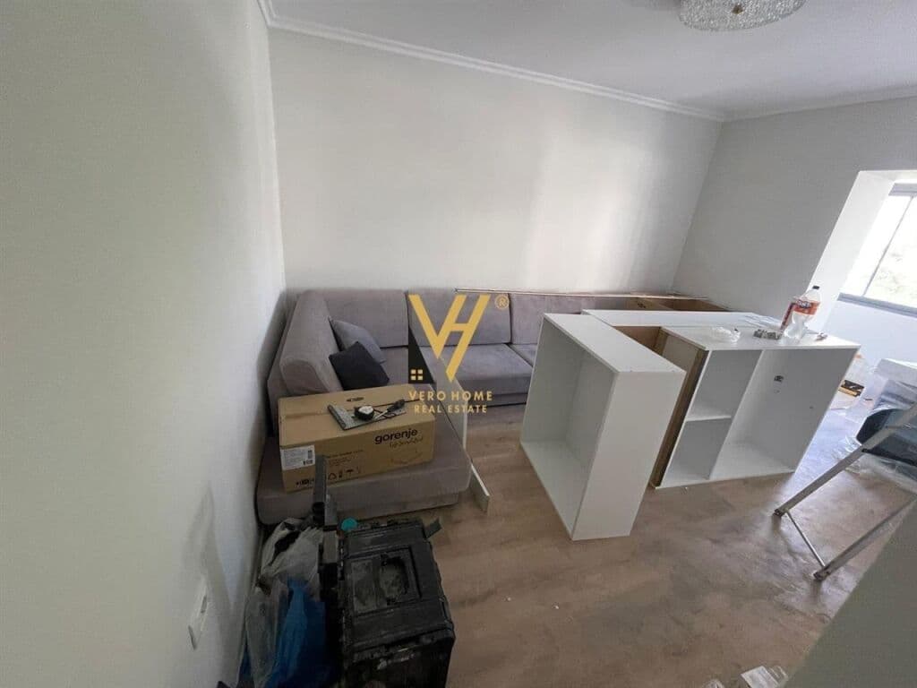 Jepet Apartament 2+1+ballkon me qera te Stadiumi Dinamo 95 m2
