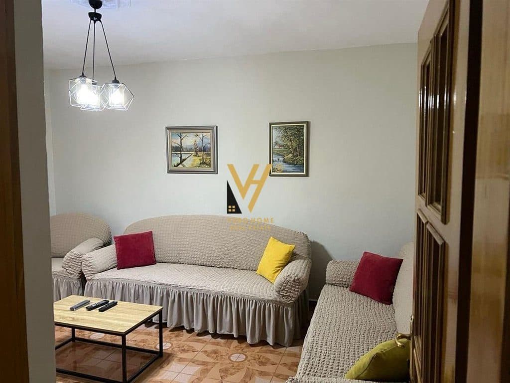 JEPET APARTAMENT 2+1+BLK ME QERA TE ISH EKSPOZITA 600 EURO