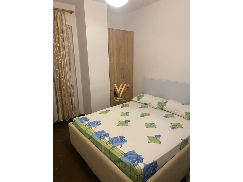 JEPET APARTAMENT 1+1 ME QERA NE BRRYL 50.000 LEKE 3