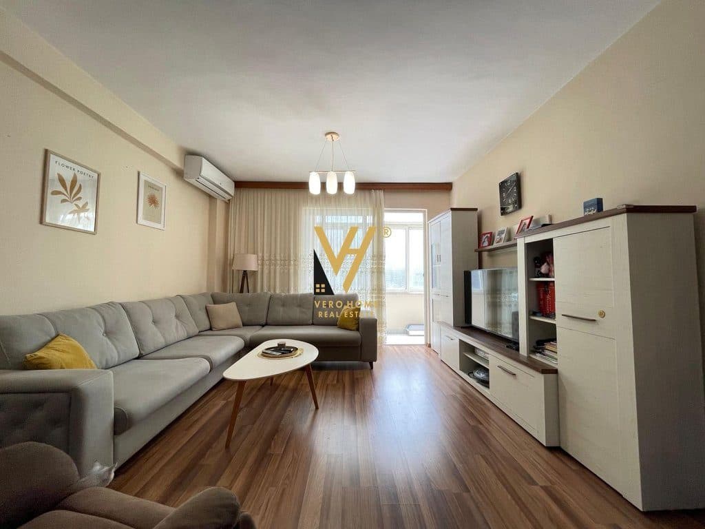 JEPET APARTAMENT 3+1+2 TE GARDA, BLLOKU 1.000 EURO