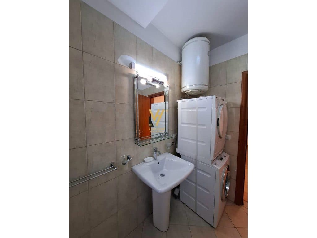 JEPET APARTAMENT 2+1 ME QERA TE KOPSHTI ZOOLOGJIK 62.000 LEKE 4