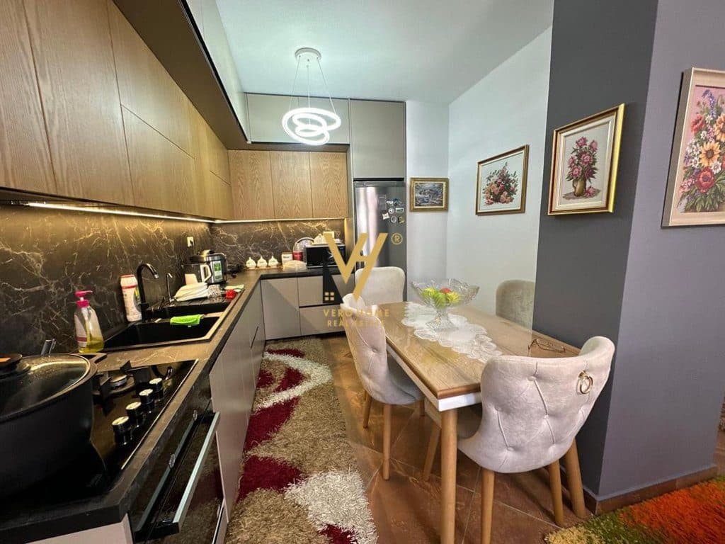 SHITET APARTAMENT 2+1+BLK NE DURRES 180.000 EURO 2