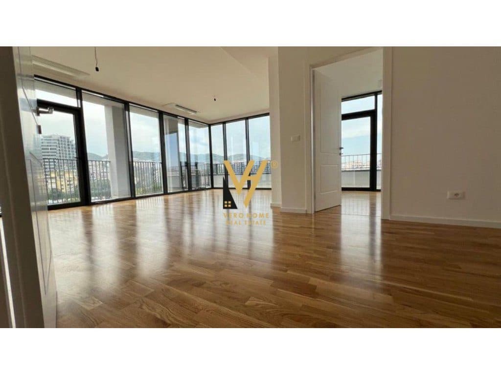 JEPET ZYRE 136M2 ME QERA TE RRUGA E KOSOVARVE 1.400 EURO