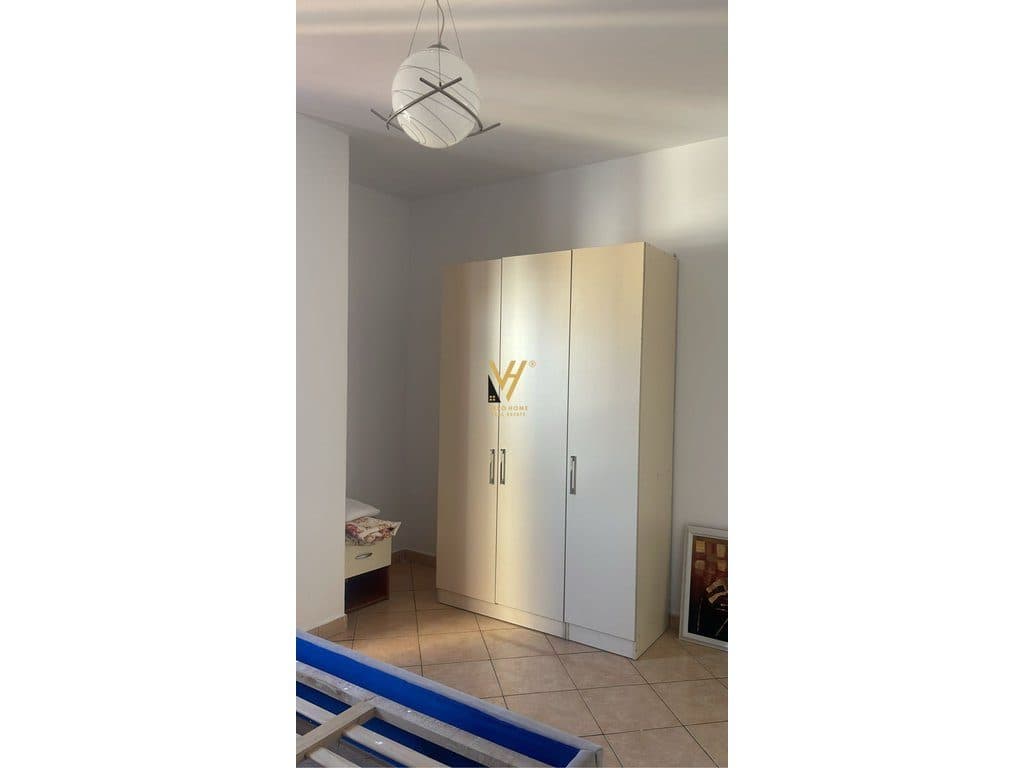 JEPET APARTAMENT 1+1+BLK ME QERA TE RRUGA E BARRIKADAVE 600 EURO 3