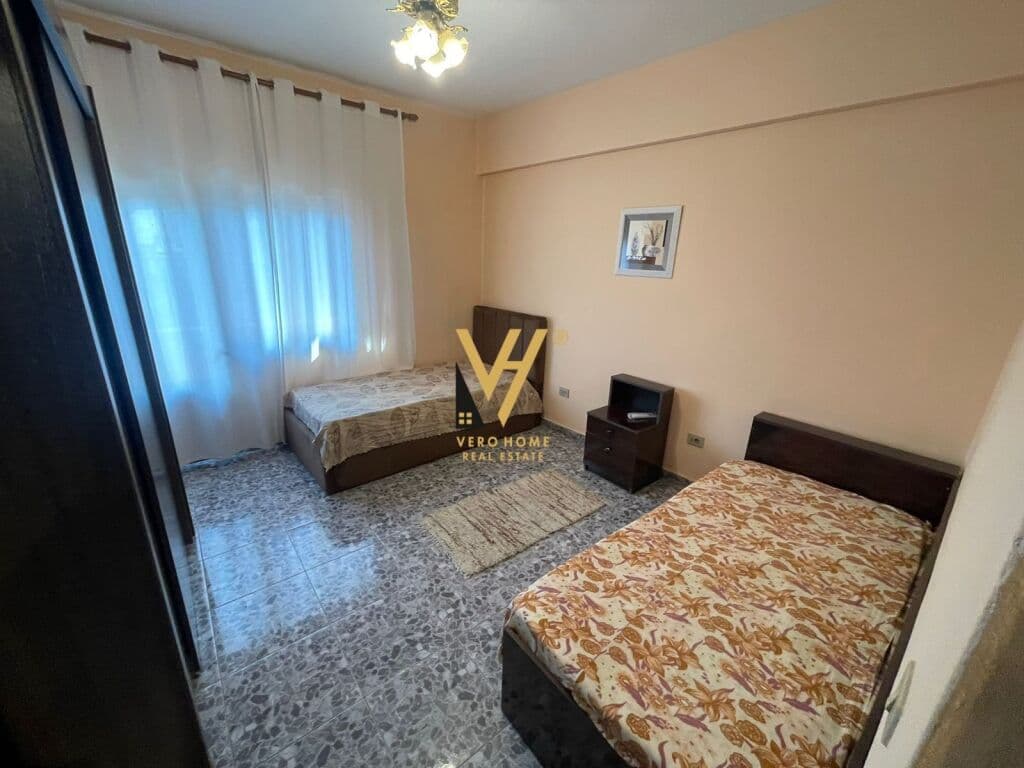 Jepet Apartament 2+1+ballkon me qera te Pazari i Ri 85 m2 3