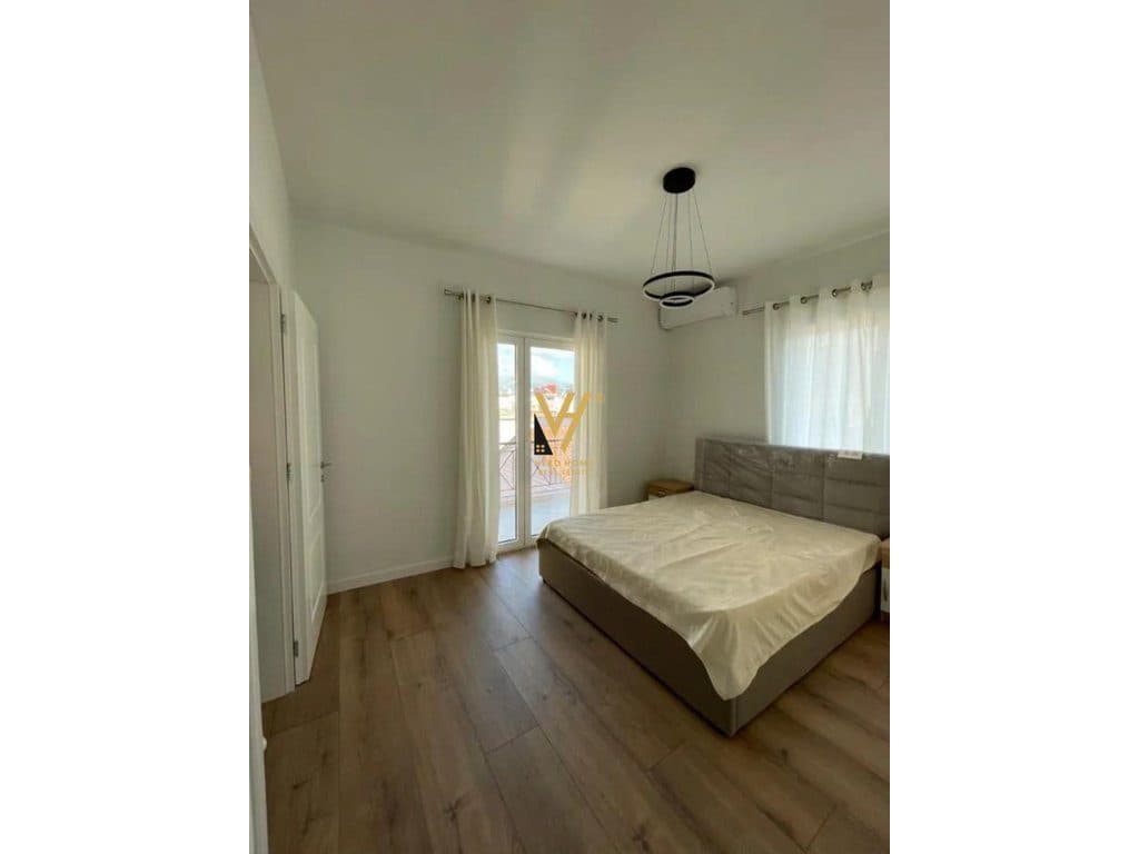 JEPET APARTAMENT 1+1+BLK ME QIRA TE RRUGA E KAVAJES 550 EURO 4
