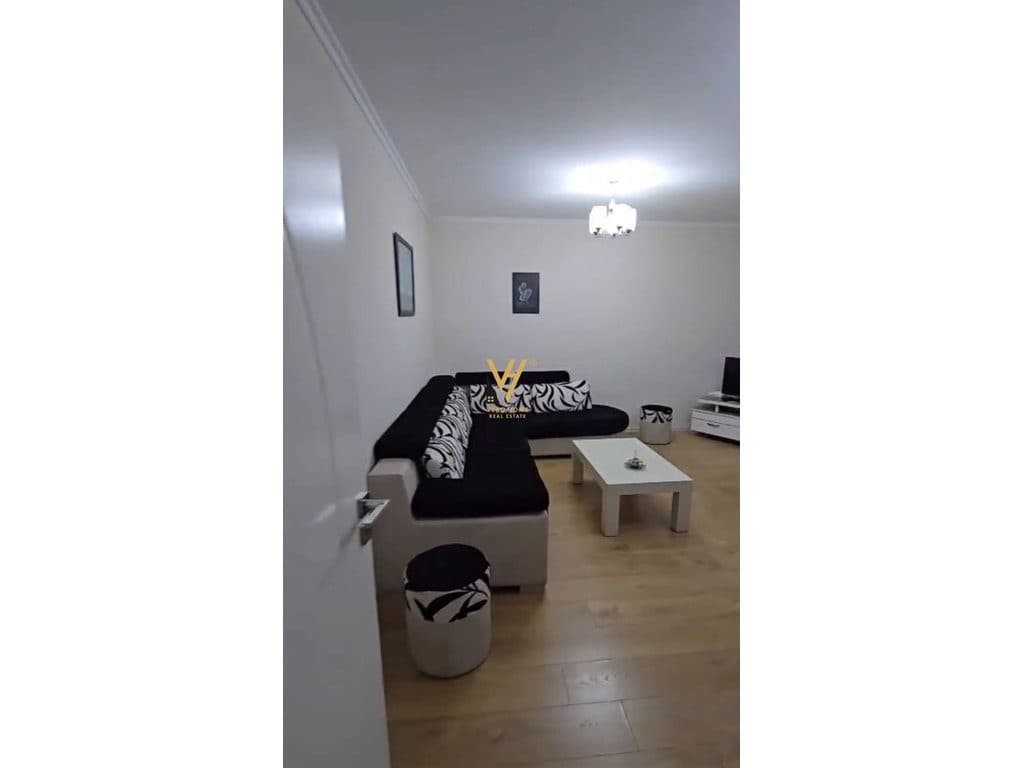 JEPET APARTAMENT 1+1 ME QERA NE VASIL SHANTO 550 EURO