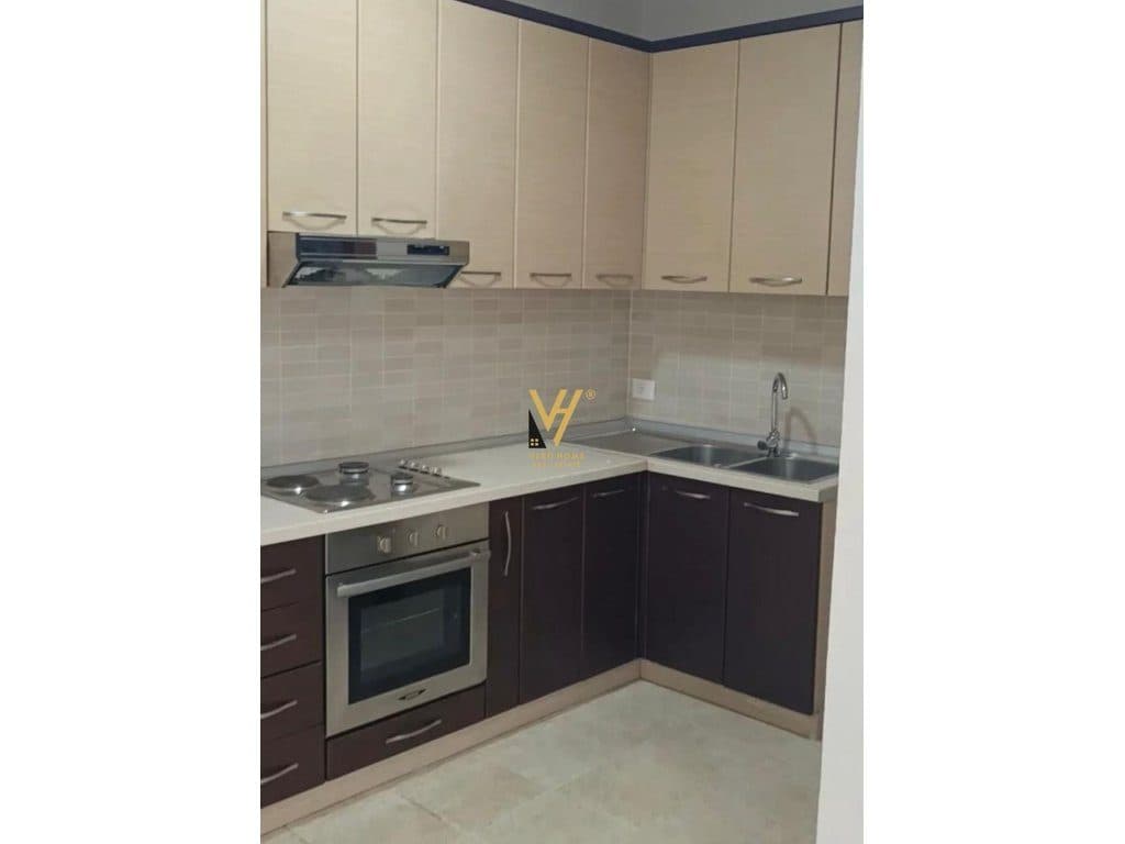 JEPET APARTAMENT 1+1+BLK ME QIRA TE ISH FUSHA E AVIACIONIT 40.000 LEKE 2