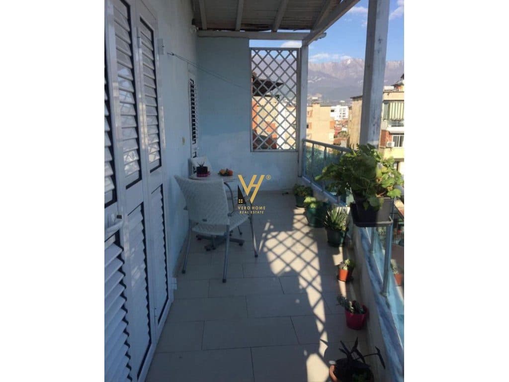 JEPET APARTAMENT 2+1+BLK ME QERA TEK RRUGA BARDHYL 60.000 LEKE 4