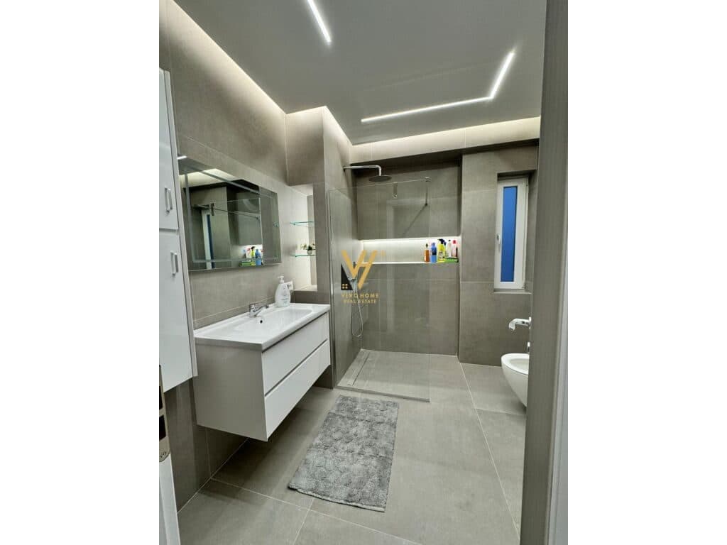 Jepet Apartament 2+1+ballkon me qera te Vila e Zogut , Durres 91 m2 3