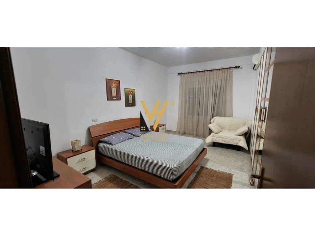 JEPET APARTAMENT 1+1+BLK ME QERA TE PAZARI I RI 700 EURO 4