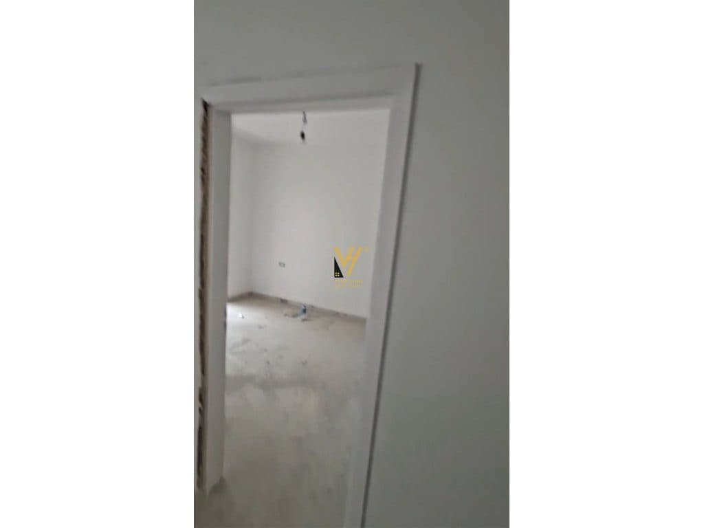 JEPET ZYRE 55 M2 ME QERA TEK AURA, LAPRAKE 500 EURO 3