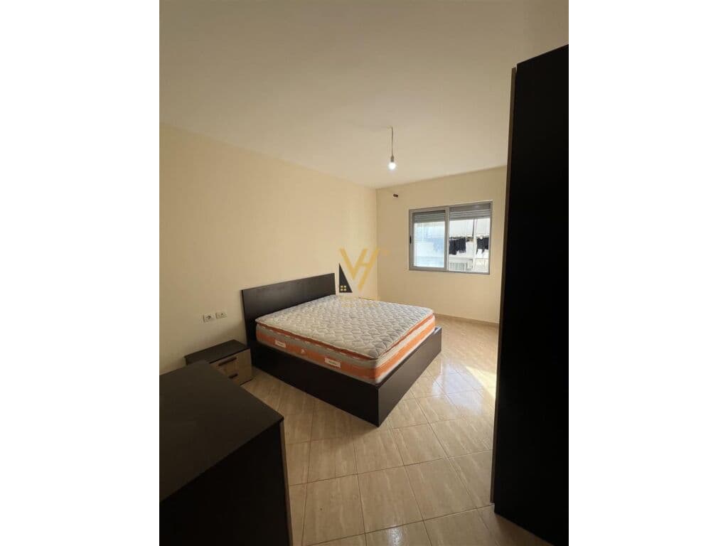 Jepet Apartament 1+1 me qera te Kodra e Diellit 77 m2 2