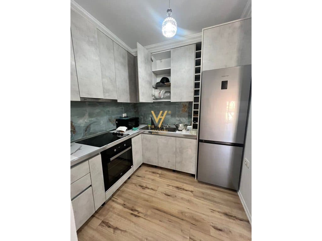 JEPET APARTAMENT 1+1+BLK ME QIRA RRUGA E BARRIKADAVE 600 EURO 3