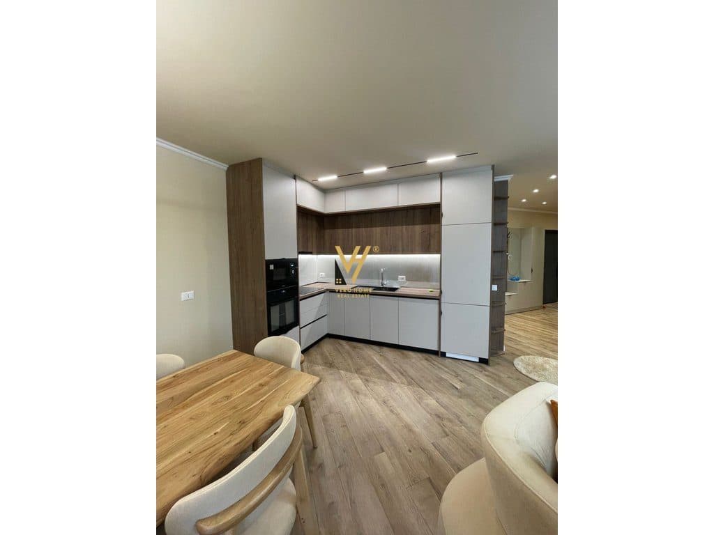 JEPET APARTAMENT 2+1+2 ME QERA TE LIQENI I THATE 1.200 EURO 3